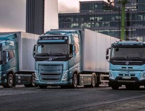 Volvo inicia produção em série de seus caminhões elétricos pesados na Europa
