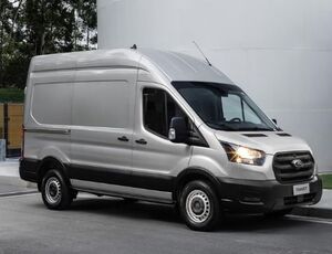 Ford Transit chega a 1.000 unidades vendidas no Brasil 