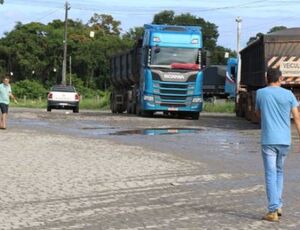 Projeto prevê repasse mínimo de 80% do valor do frete a caminhoneiros autônomos