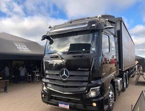 Mercedes-Benz segue a rota da safra e realiza test-drive do Actros em Campo Grande