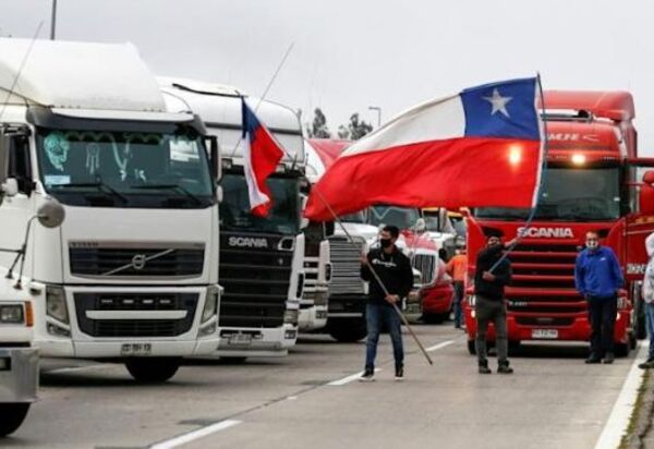 Continúa paro de camioneros en Chile y pone en peligro el abastecimiento – Revista Caminhoneiro