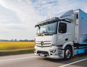 Mercedes-Benz Trucks eletrifica as entregas para a fábrica de Wörth
