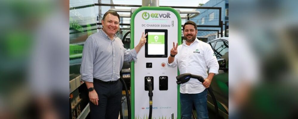 Vibra, EZVolt e 99 inauguram em São Paulo o primeiro posto 100% elétrico do país