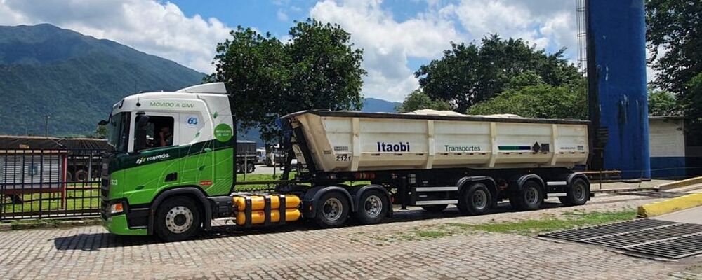 Yara inicia transporte de fertilizantes com veículo movido a GNV 