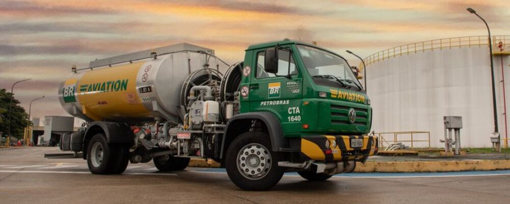 BR Aviation começa a abastecer com HVO caminhões em operações no aeroporto Galeão