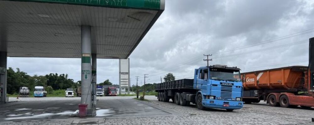 Petrobras anuncia redução de R$ 0,40 no preço do diesel