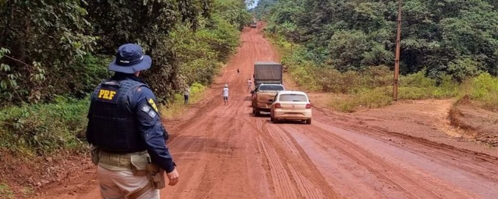 Limitado tráfego de veículos de cargas e de passageiros nas estradas federais do Amapá