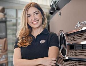 Mercedes-Benz lança campanha visando melhorar as condições para mulheres no transporte de cargas