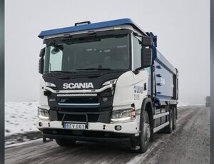 Basculante pesado elétrico da Scania entra em operação em mina na Suécia