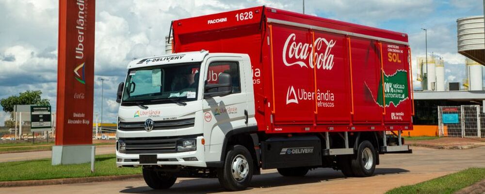 Uberlândia Refrescos amplia frota com 100 Volkswagen, inclusive, o e-Delivery 