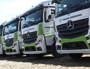 Mercedes-Benz vende 121 caminhões Actros 2651 para a TransJordano