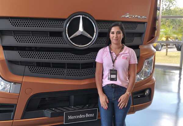 Caminhoneira Isabela dos Santos nunca deixou de sonhar