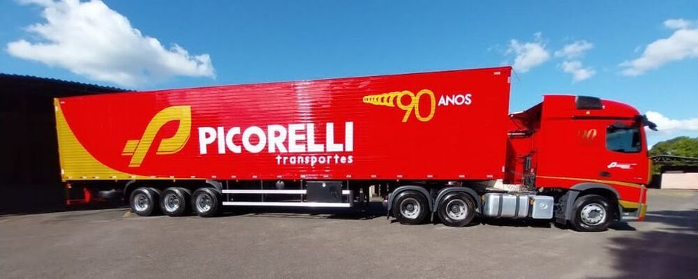 Picorelli Transportes completa 90 anos com edição comemorativa de caminhão da Mercedes Benz