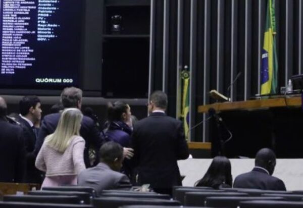 Atenção Caminhoneiro - Câmara vota hoje MP 1153