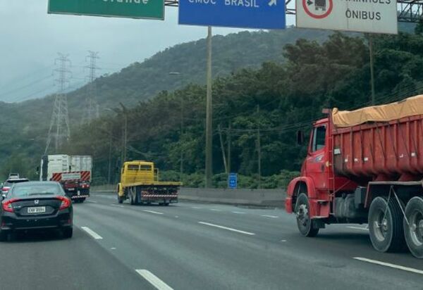 Governo reduz em 56% preço da taxa de verificação obrigatória para transporte de carga