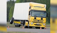 Daimler Truck comemora 1 milhão de caminhões e ônibus com Active Brake Assist