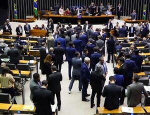 MP que modifica CTB segue para sanção; veja exame toxicológico, seguro de cargas, descanso e contrato