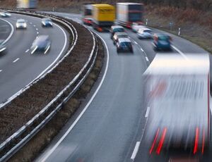 A cada hora, 232 motoristas são flagrados por excesso de velocidade 