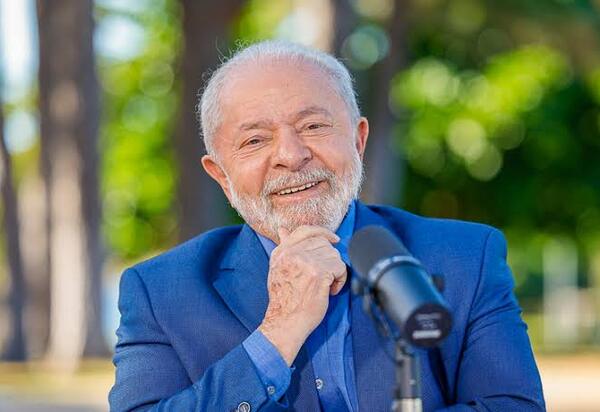 Lei de exame toxicológico para motoristas profissionais é sancionada por Lula com vetos à multa por atraso