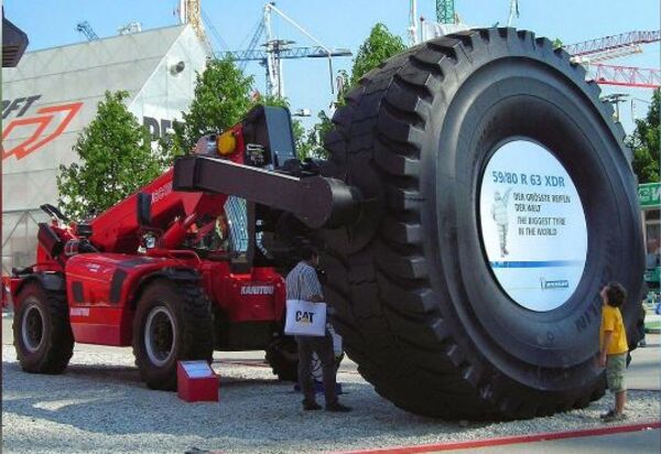 Curiosidades: pneus gigantes para caminhões gigantes! 