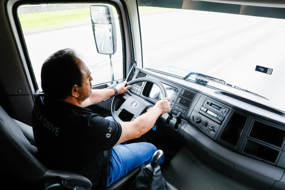 VWCO oferece curso gratuito de direção defensiva para caminhoneiros