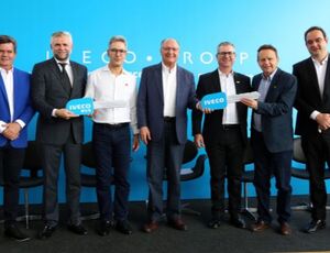 Iveco entrega caminhões e ônibus do Programa Renovação de Frota 