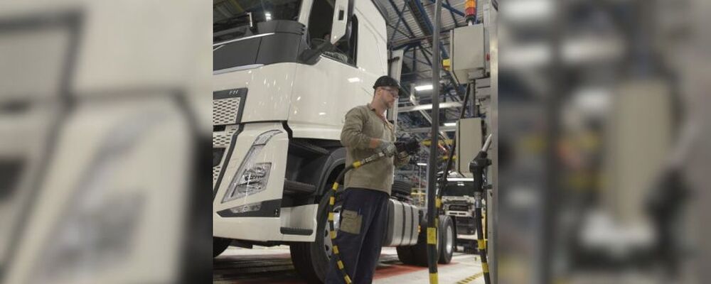 Volvo é a primeira a adotar diesel renovável R5 da Petrobras nos abastecimentos de fábrica 
