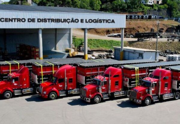 Rodojunior adquire mais 103 caminhões Volvo FH - Revista Caminhoneiro