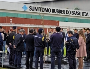 Sumitomo Rubber do Brasil promove plantio de árvores em Fazenda Rio Grande