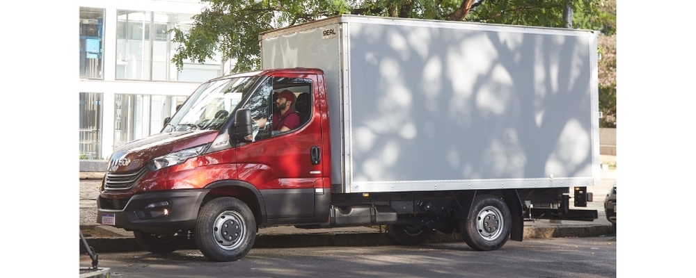 IVECO lança o Daily Hi-Matic, primeiro veículo comercial leve com transmissão automática produzido no Brasil