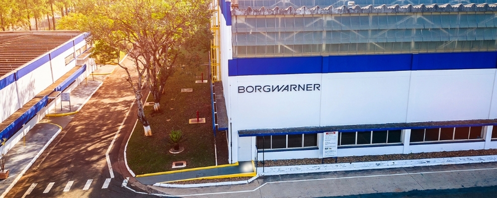 De olho no futuro e com desempenho recorde, BorgWarner anuncia ampliação da produção de sistema de gerenciamento da bateria no Brasil