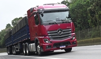 Avaliação: andamos no Actros 2653, o caminhão tecnológico da Mercedes-Benz