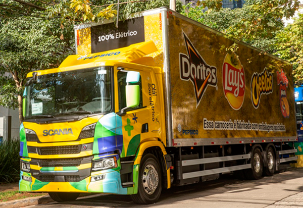 PepsiCo anuncia compra do primeiro caminhão elétrico Scania no Brasil