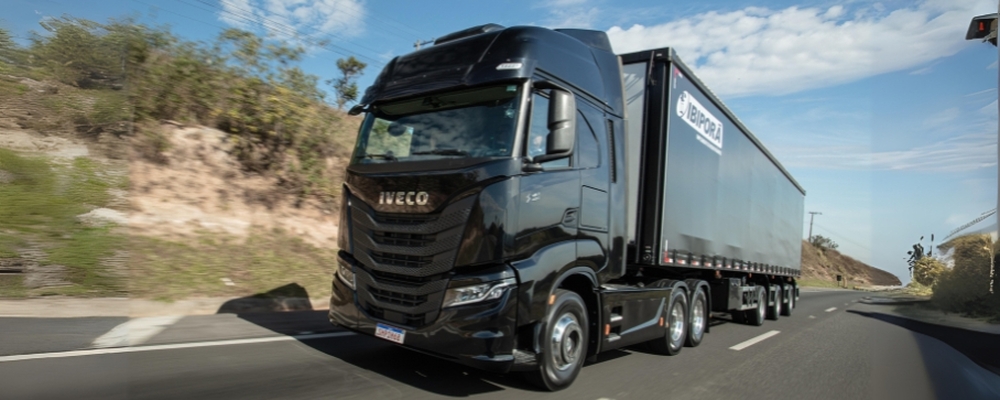 Avaliação: andamos no S-Way, o poderoso caminhão extrapesado da Iveco