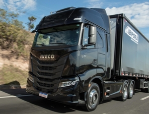 Avaliação: andamos no S-Way, o poderoso caminhão extrapesado da Iveco
