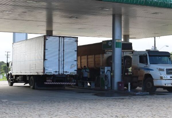 Diesel fica mais caro nos postos após reajuste do ICMS, aponta Ticket Log