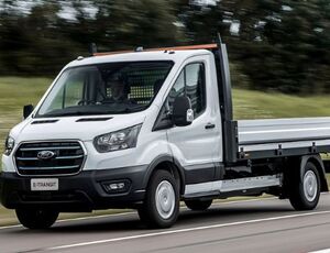 Ford Pro anuncia o início de vendas da van elétrica E-Transit no Brasil