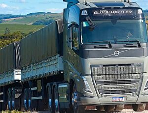 Volvo lidera vendas de caminhões pesados Euro 6 no Brasil em 2023