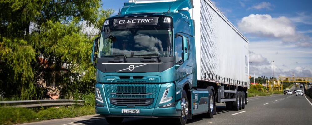 Início das operações experimentais de caminhões pesados elétricos da Volvo no Brasil