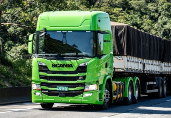 Scania amplia portfólio de caminhões a gás com duas novas potências: 420cv e 460cv