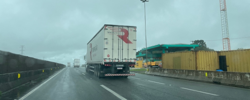Fluxo de veículos em rodovias de SP e RJ apresentam crescimento anual