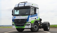 Mercedes-Benz lança caminhões movidos por controle remoto