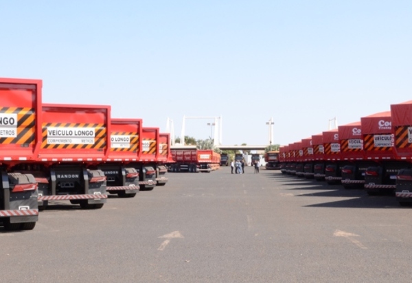 Randon entrega lote exclusivo de produtos à Cocal Transportes