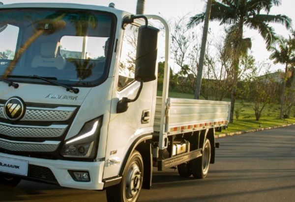 Aumark S 315 MT, caminhão semileve da Foton, chega às concessionárias do Brasil