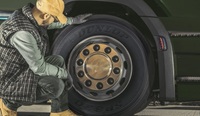 Pneus certos e manutenção: o segredo dos caminhoneiros para maximizar lucros