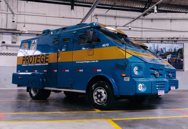 Grupo Protege adquire 60 carros-fortes Volkswagen