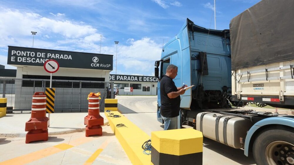 Caminhoneiros ganham Novo Ponto de Parada na Via Dutra