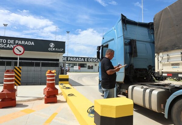 Caminhoneiros ganham Novo Ponto de Parada na Via Dutra