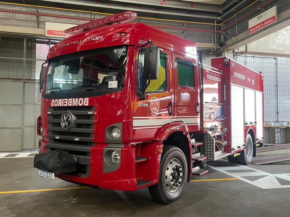 Volkswagen vence licitação e entrega 45 caminhões aos Bombeiros
