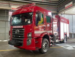 Volkswagen vence licitação e entrega 45 caminhões aos Bombeiros